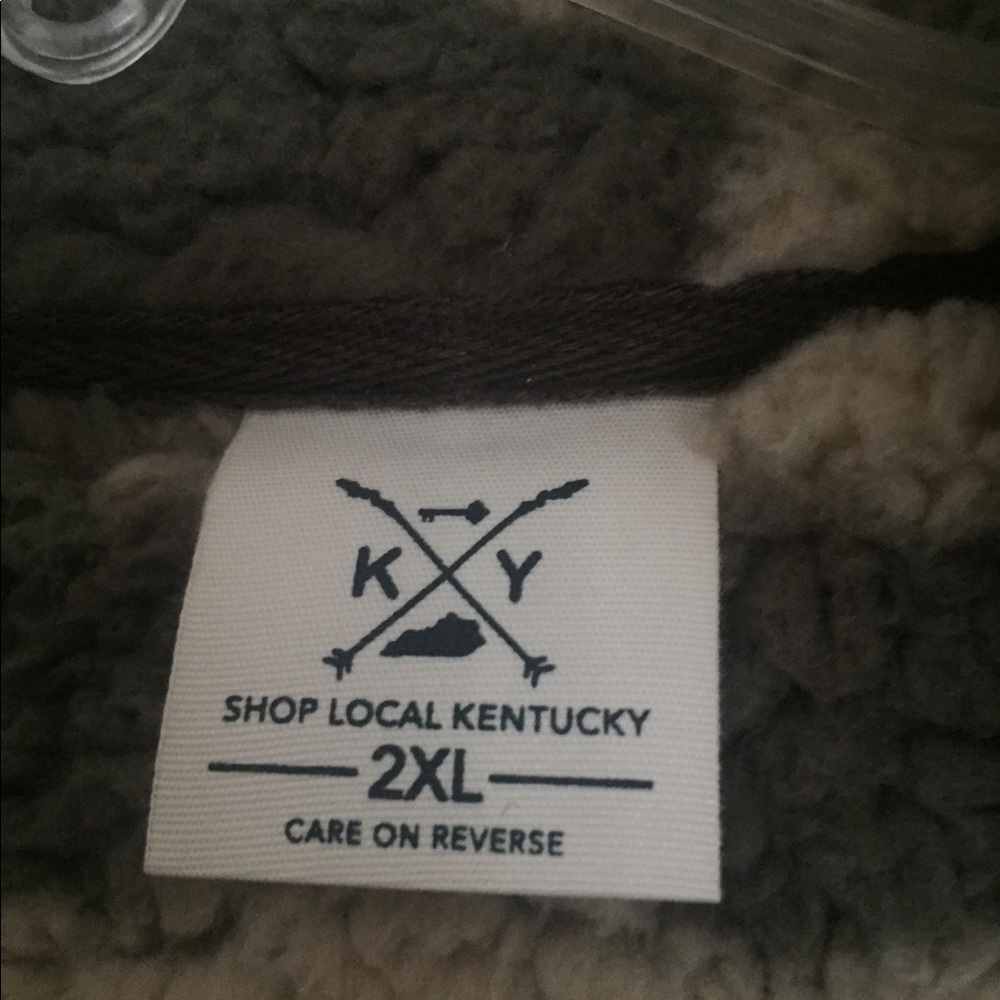 New Camo Sherpa Fleece Pullover, Unisex - Picture 4 of 7